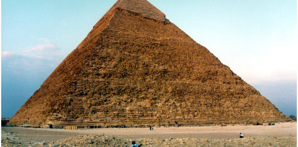 Giza-Pyramids-and-the-Egyptian-Museum