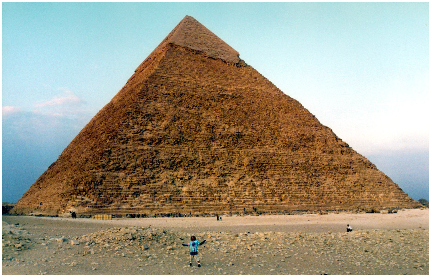 Giza-Pyramids-and-the-Egyptian-Museum