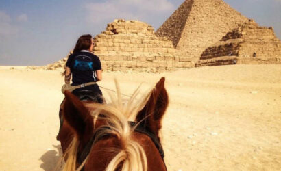 Horse-riding-in-Giza-Pyramids