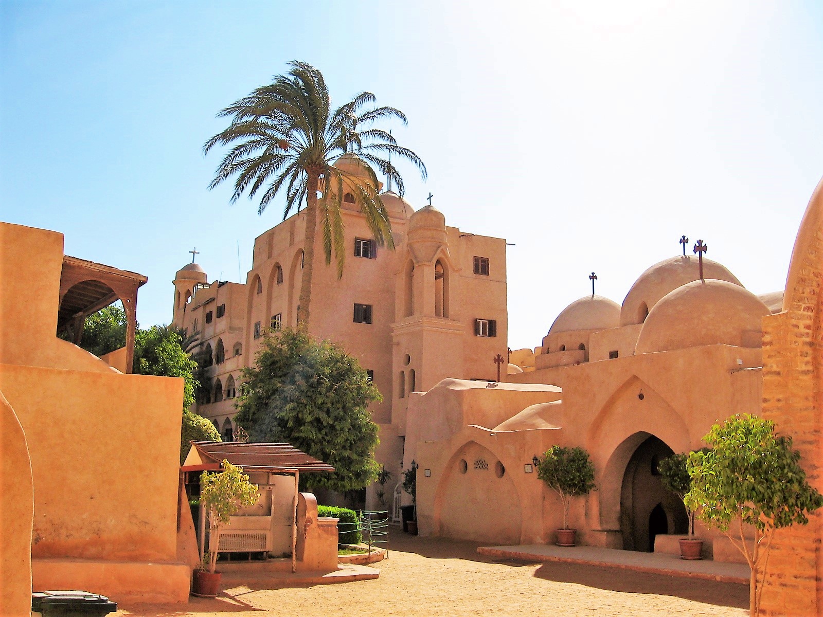 Deir_as_Suriani-Tour-Monasteries-of-Wadi-Al-Natroun