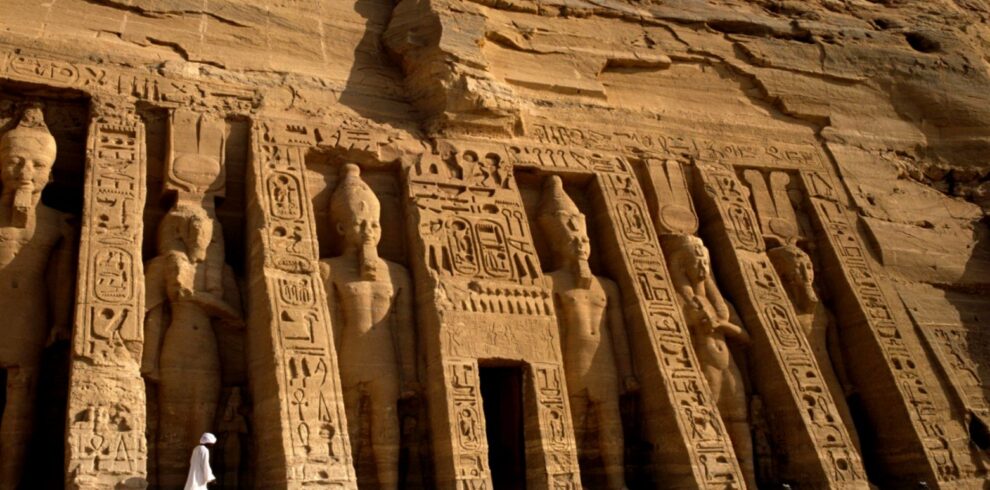 Tour-Cairo-Aswan-and-Abu-Simbel