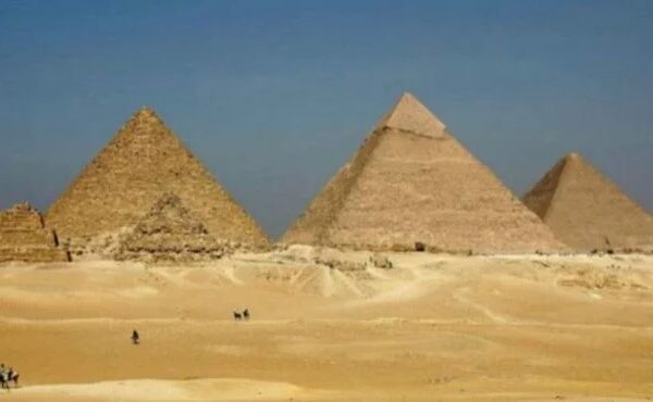 the-great-pyramids-of-giza