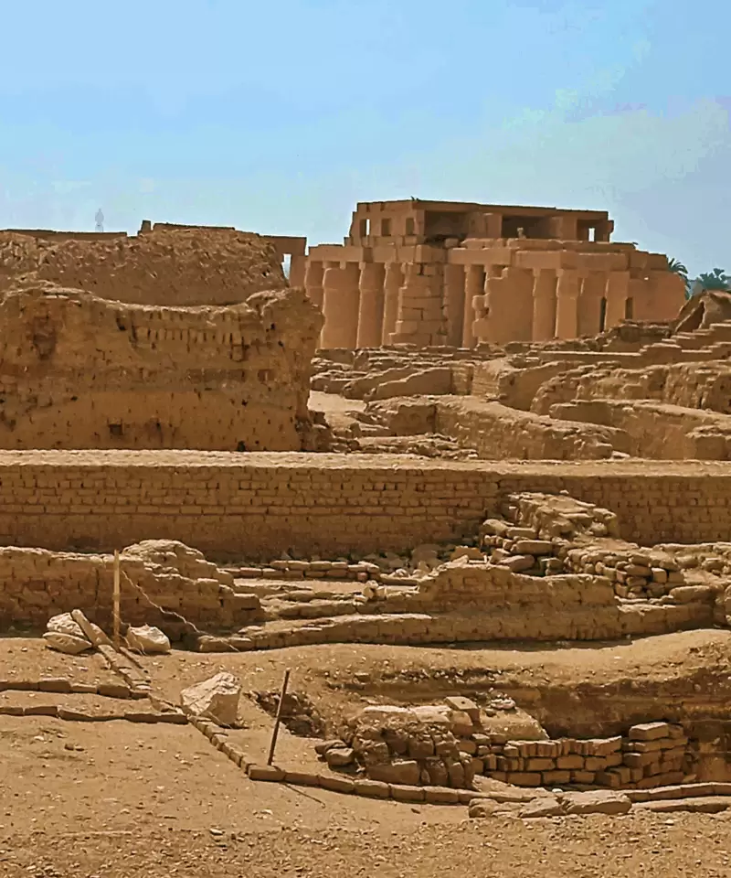 Funerary-temple-of-Ramses-II-Ramesseum